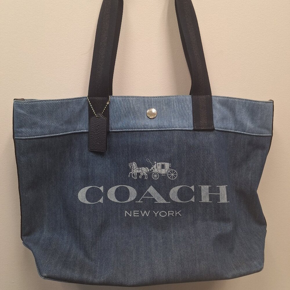 Denim Coach Horse and Carriage Tote A2022-91131
